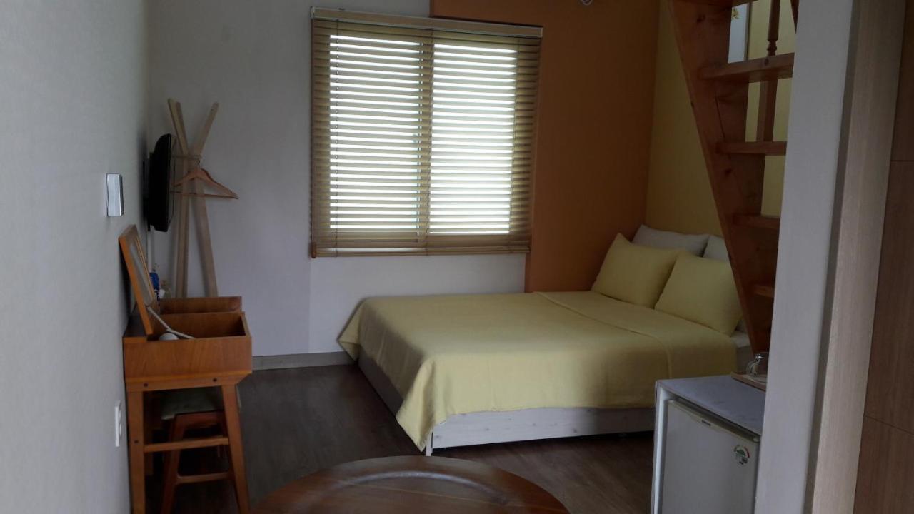 Moon Forest Guesthouse Jeju Dış mekan fotoğraf