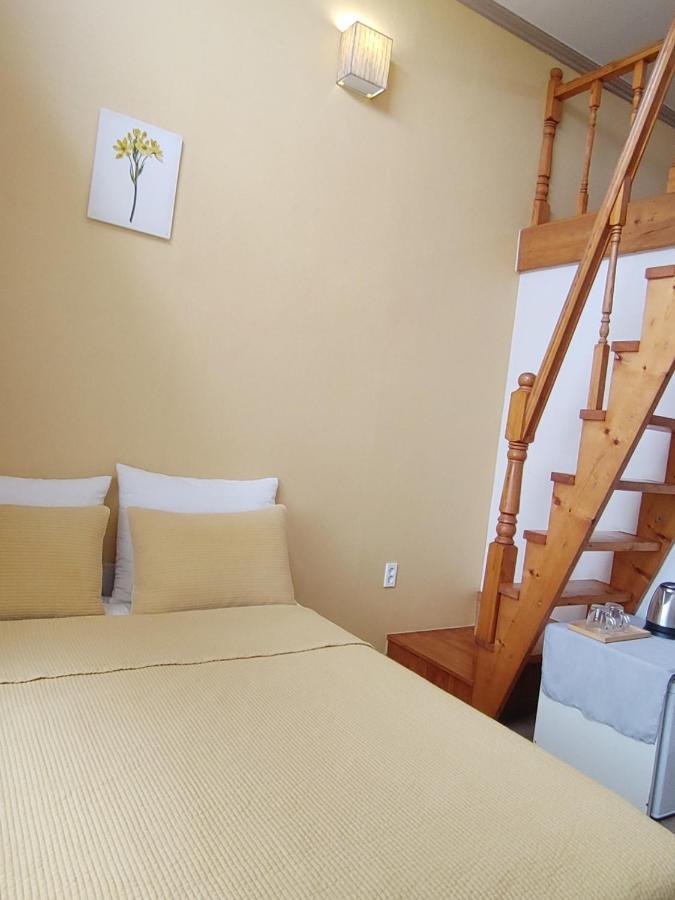 Moon Forest Guesthouse Jeju Dış mekan fotoğraf