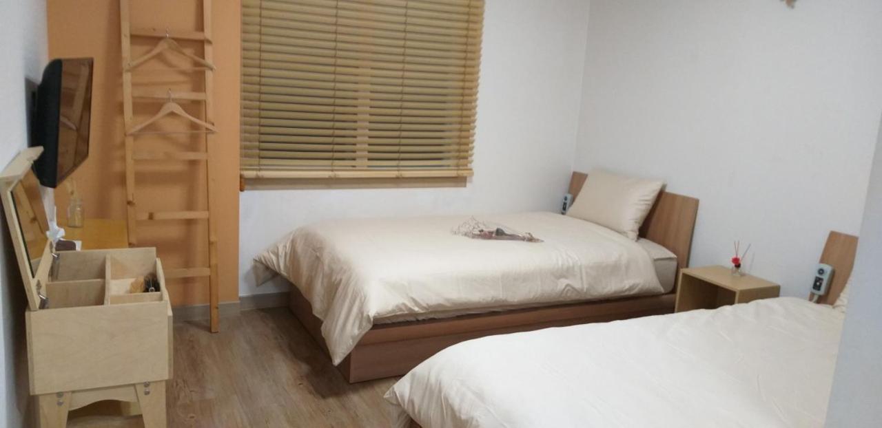 Moon Forest Guesthouse Jeju Dış mekan fotoğraf