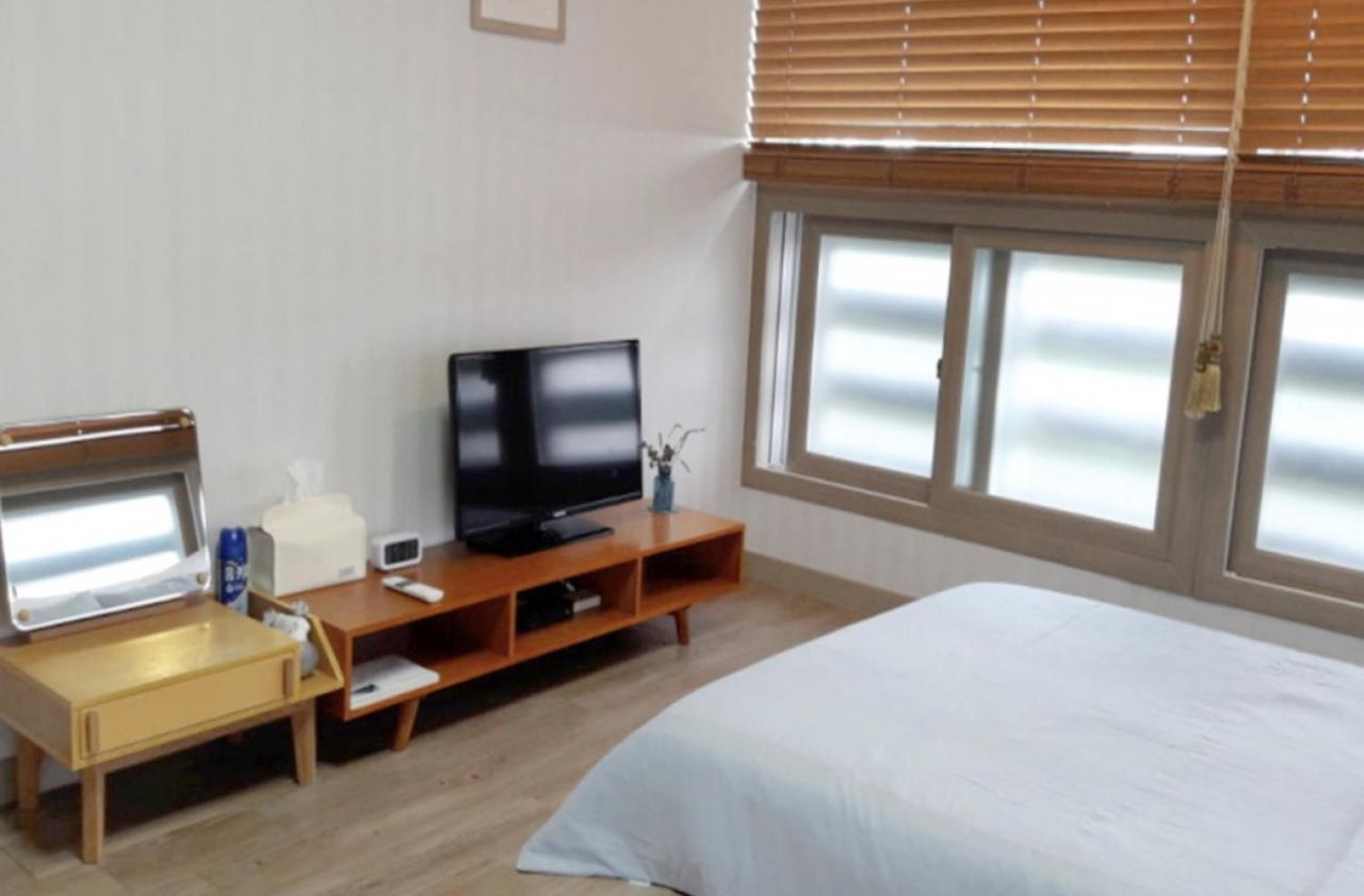 Moon Forest Guesthouse Jeju Dış mekan fotoğraf