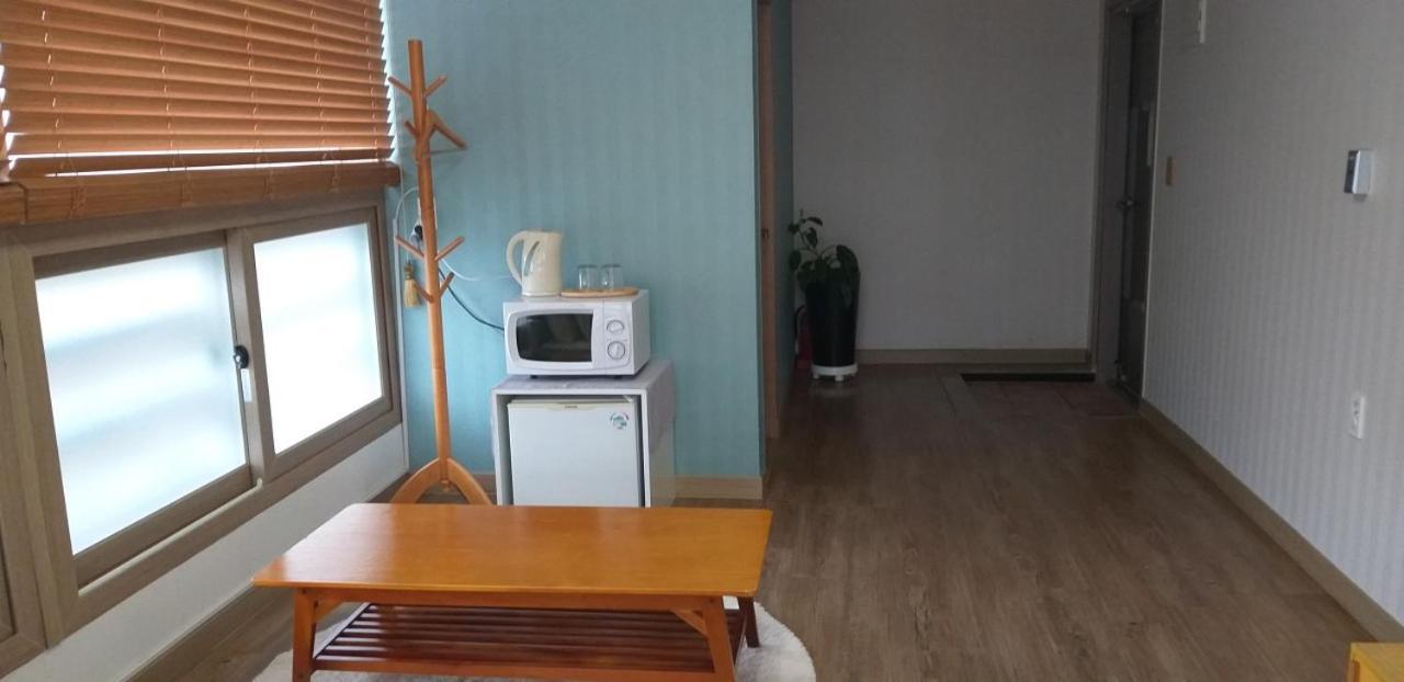 Moon Forest Guesthouse Jeju Dış mekan fotoğraf